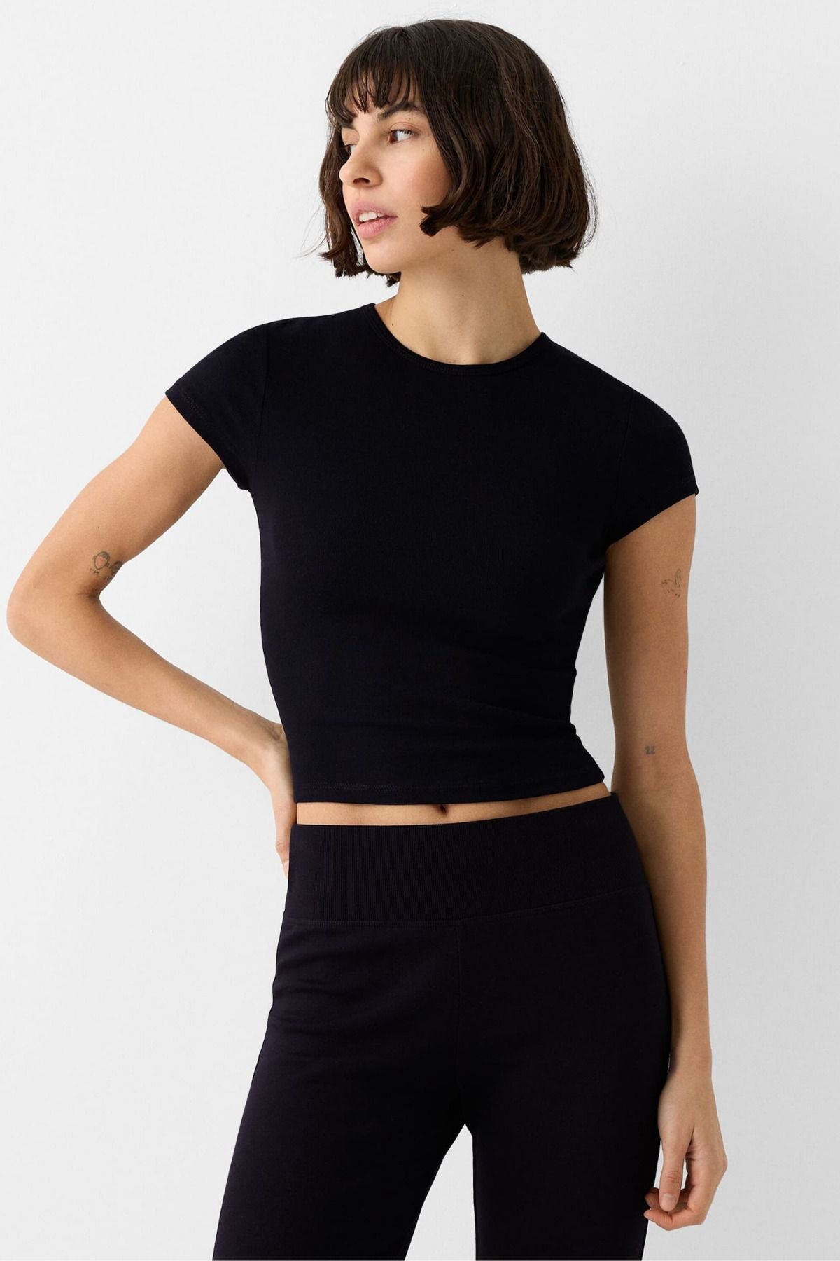 Kadın Bisiklet Yaka Basic Ultra Soft %100 Pamuk Kısa Kol Body