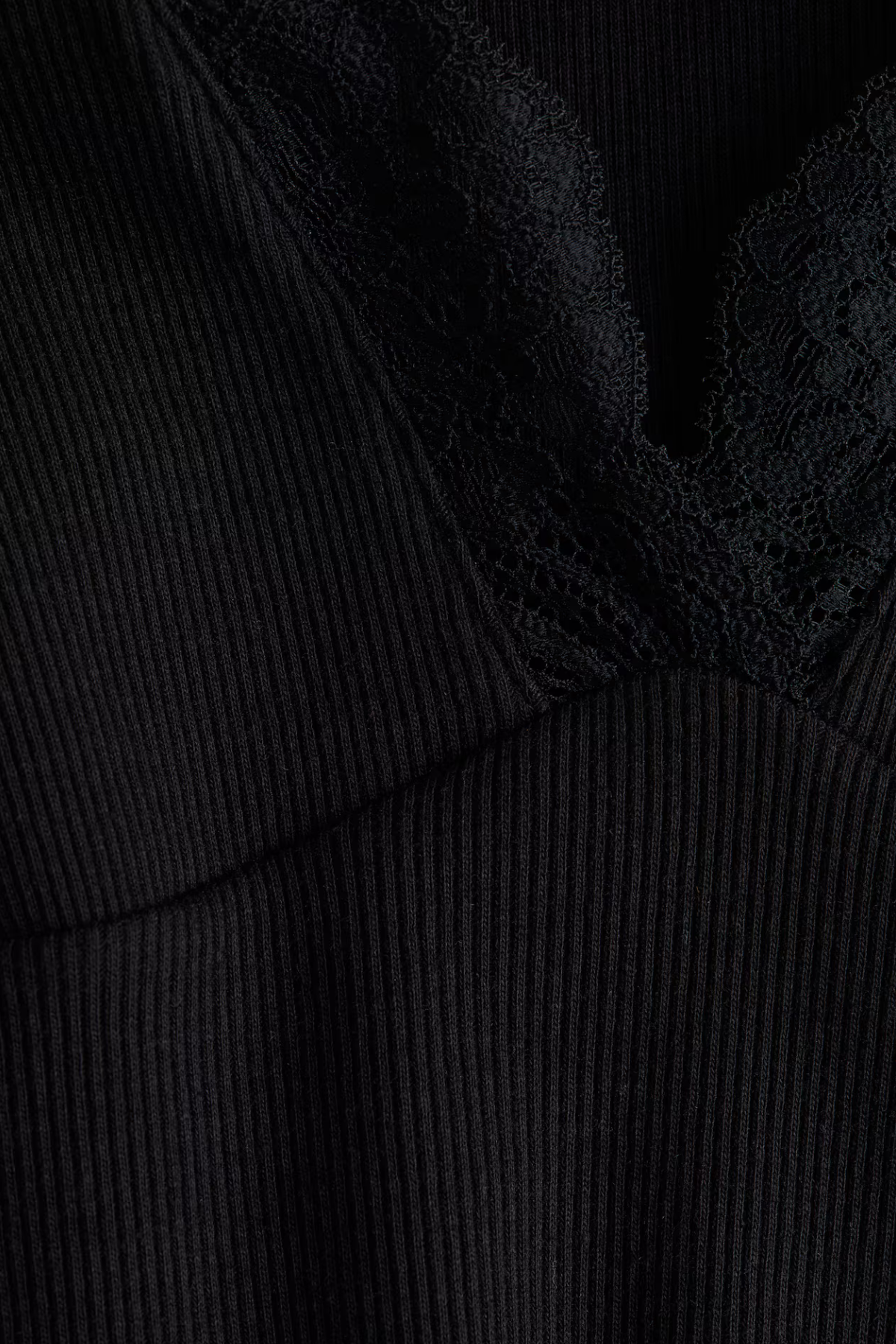 Dantel Şeritli V Yaka %95 Pamuk Üst Bluz