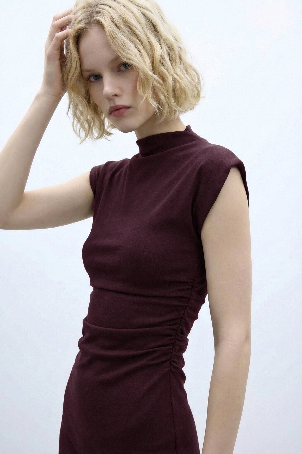 Vücüda Oturan Büzgülü Pamuk Elbise