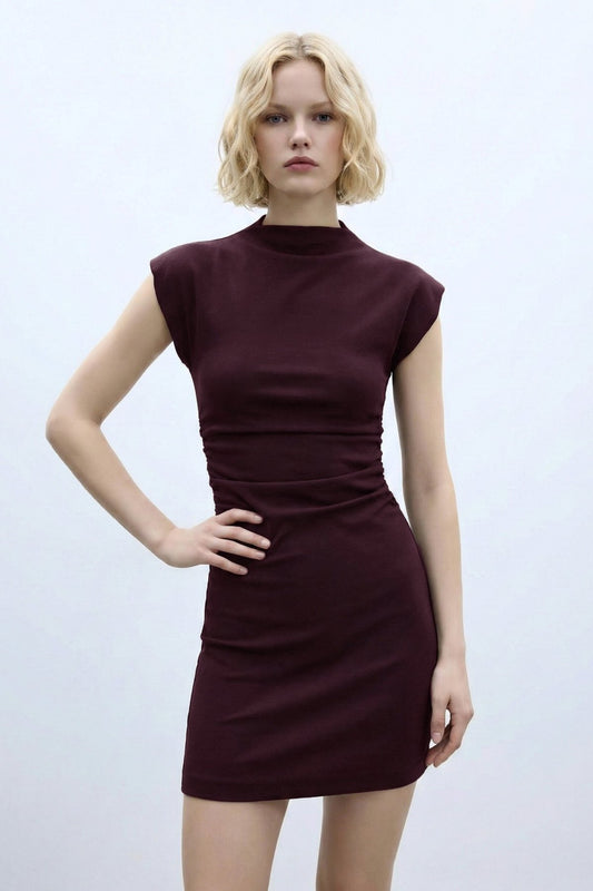 Vücüda Oturan Büzgülü Pamuk Elbise