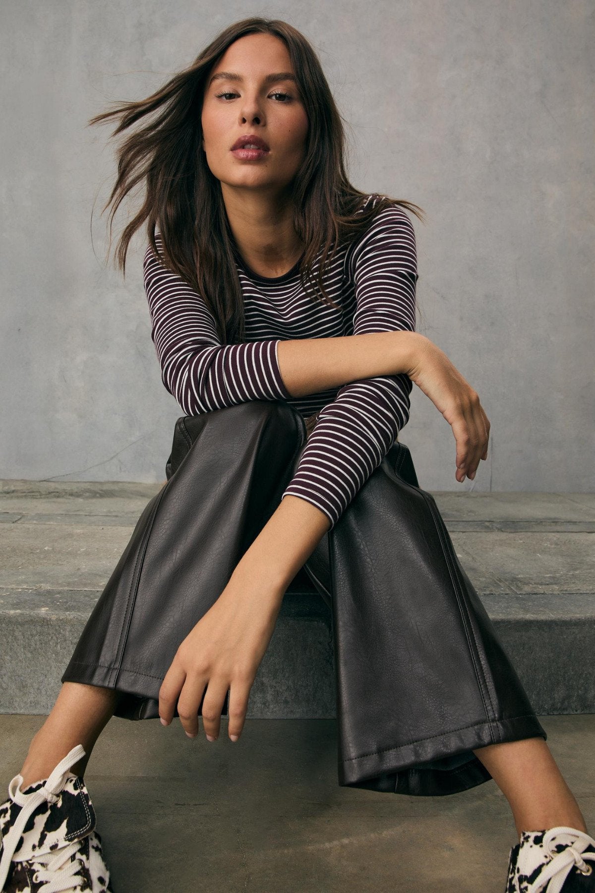 Siyah Çizgili %100 Pamuk Bisiklet Yaka Uzun Kol Bluz