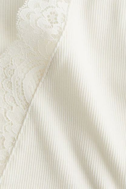 Dantel Şeritli V Yaka %95 Pamuk Üst Bluz